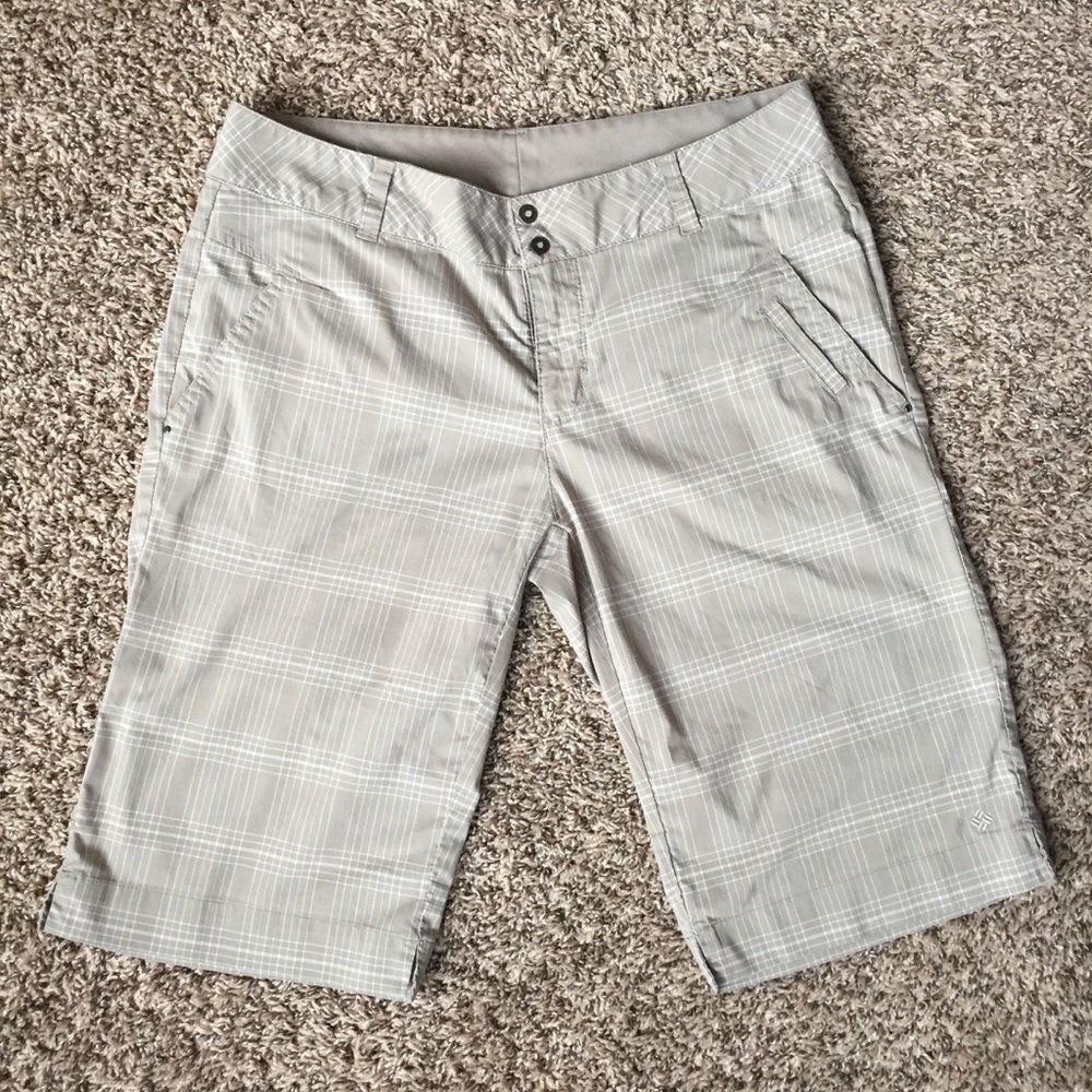 Columbia Longer Length Shorts - Size 10